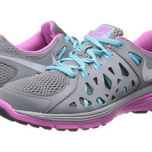 Nike Dual Fusion Run 2 size 8.